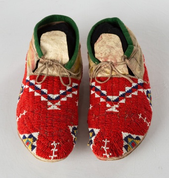 Rosebud Sioux Moccasins Bound with Green Felt and Painted with Ochre
