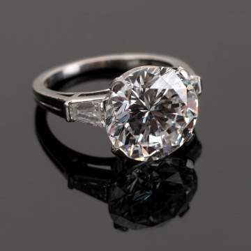 Fine Vintage Tiffany & Co., New York, 5.25 Carat Diamond Ring
