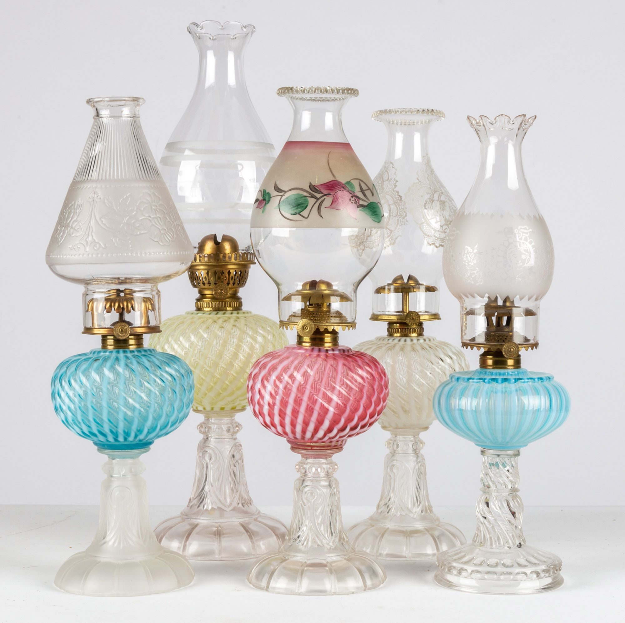 5 Opalescent Swirl Oil Lamps Cottone Auctions