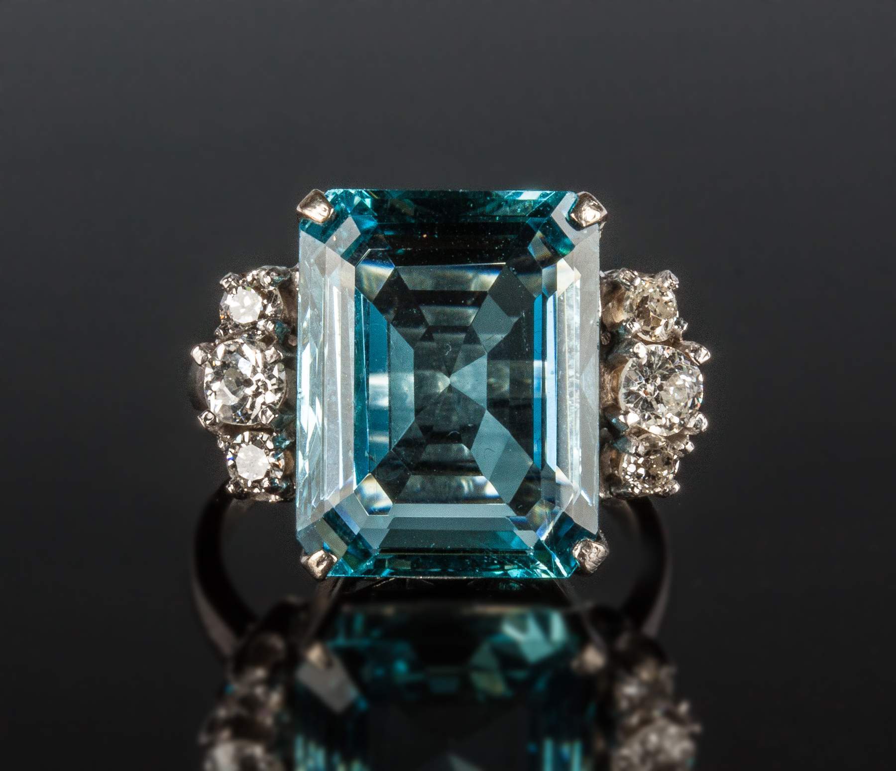 Aquamarine , Diamond & 14K White Gold Ring | Cottone Auctions