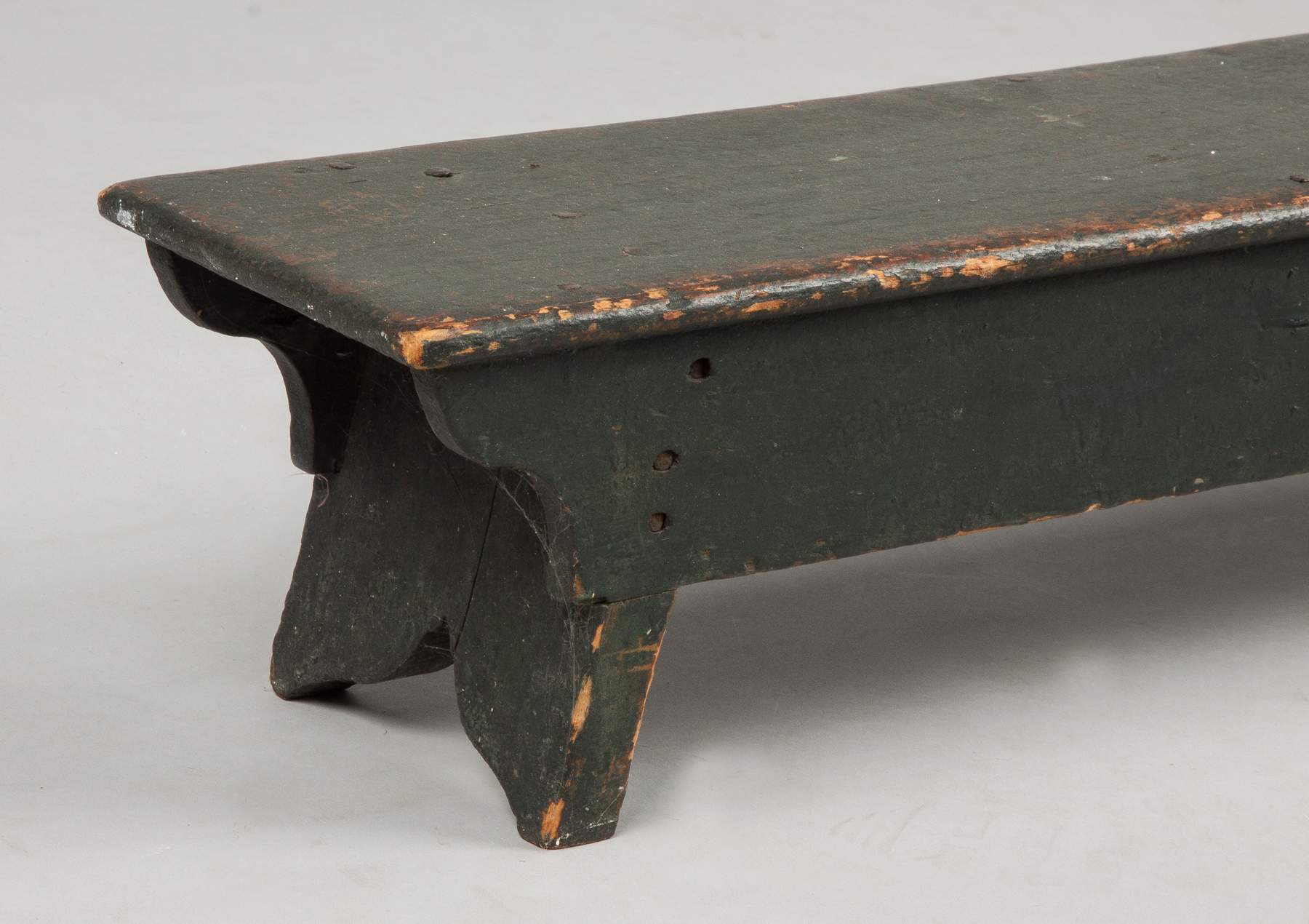 Pine Kneeling Bench | Cottone Auctions