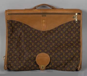 Vintage Louis Vuitton garment bag for Sale in Sacramento, CA