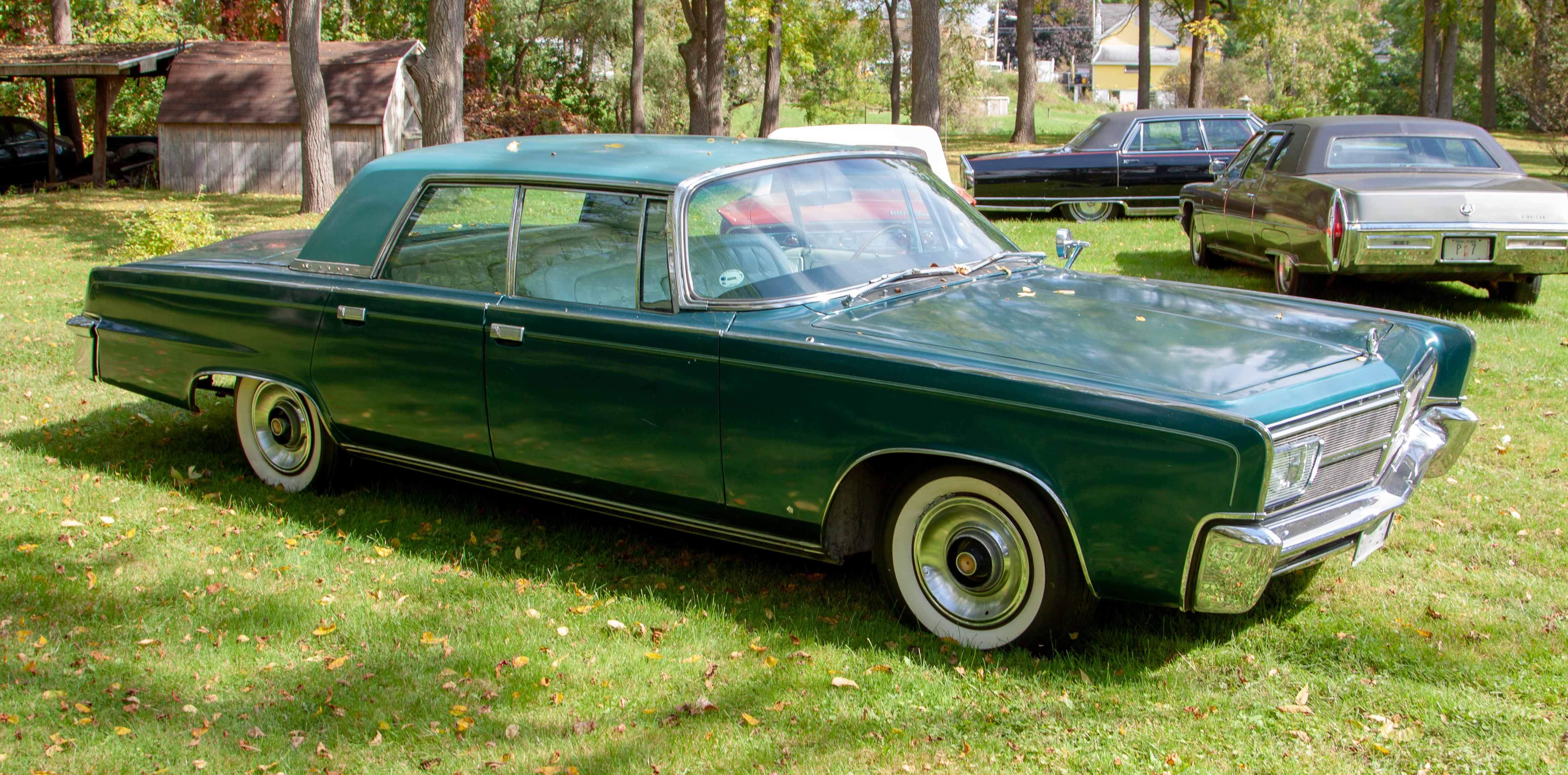 Chrysler imperial crown 1965