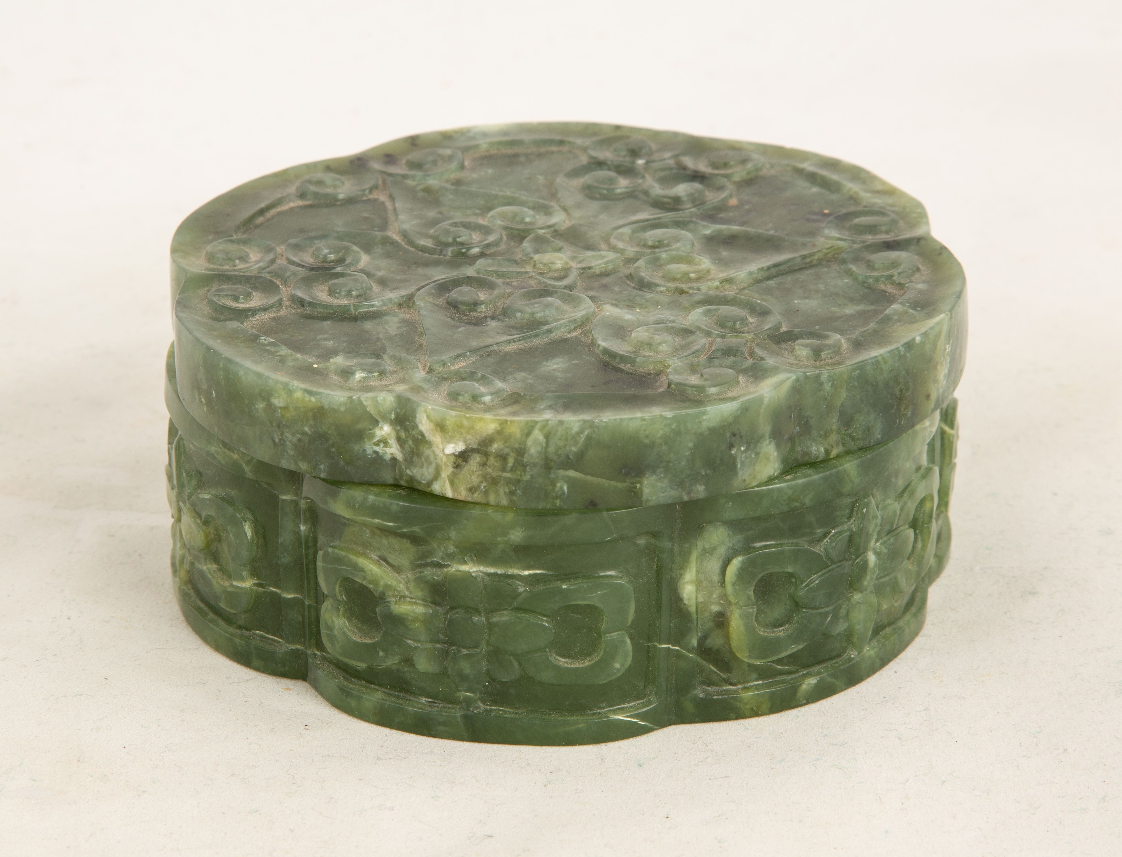 Chinese Carved Jade Covered Box | Cottone Auctions