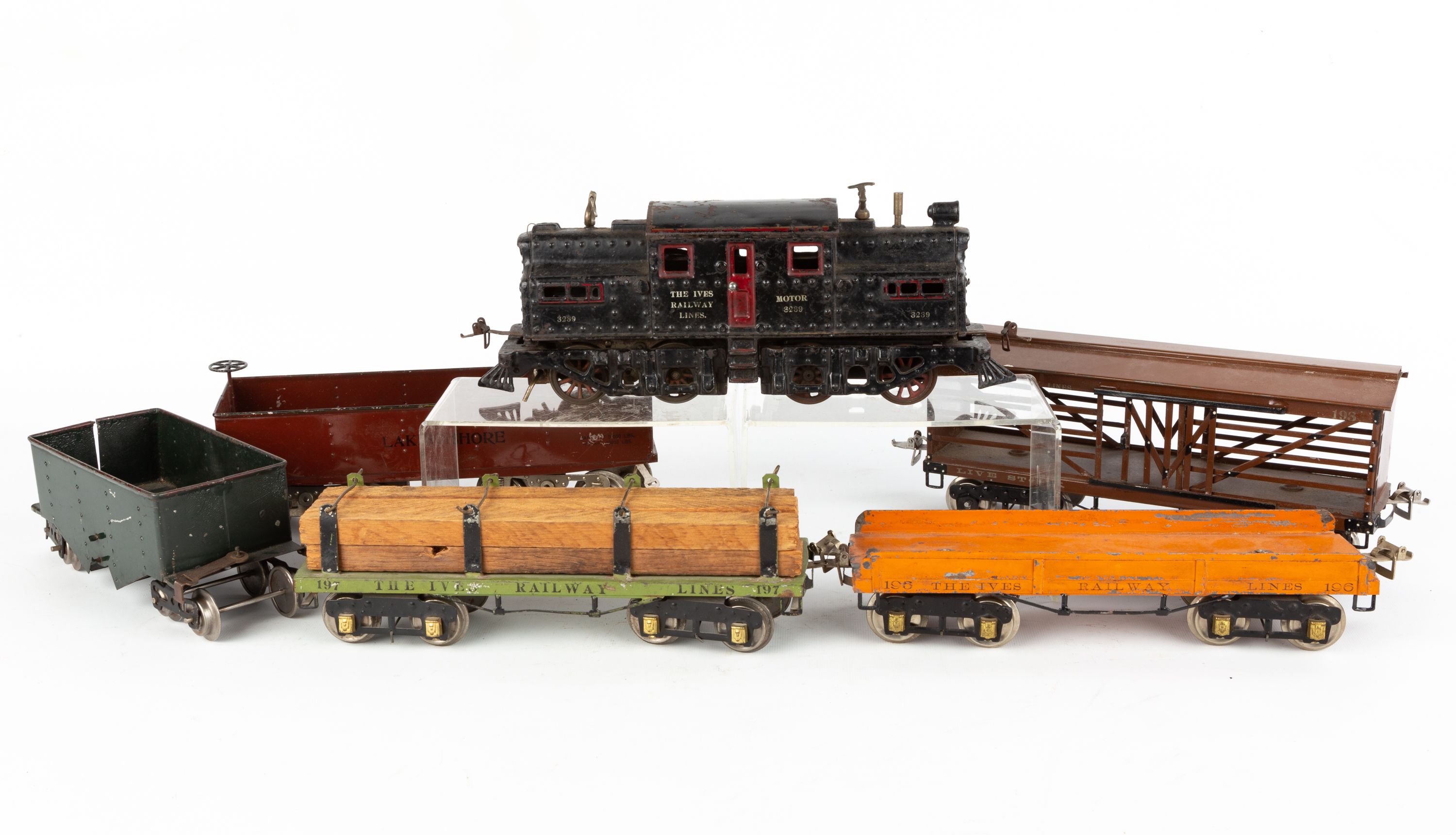 Ives 3239 Train Set | Cottone Auctions