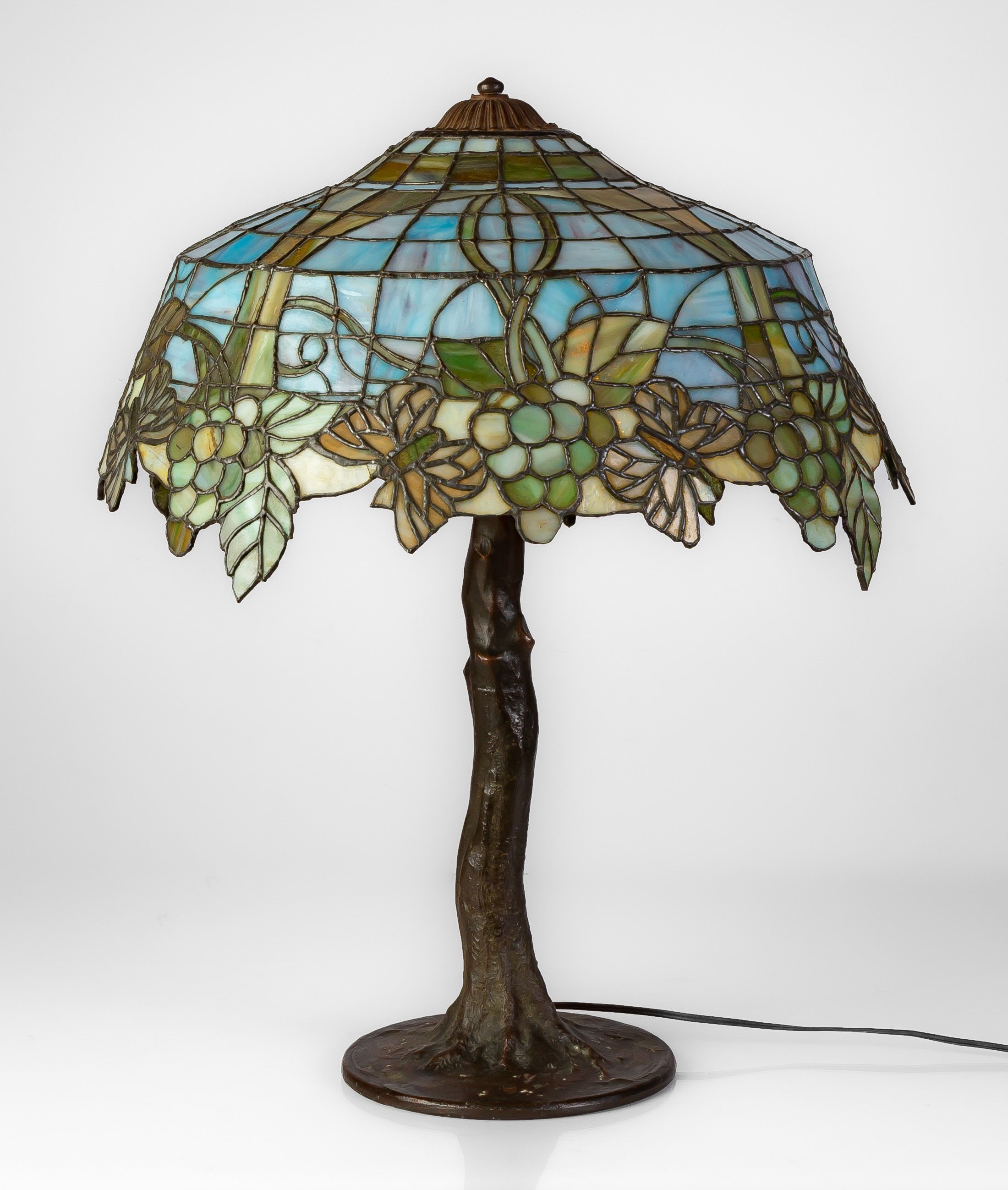 Early 20th Century Leaded Glass Lamp Cottone Auctions   68 2jpg 