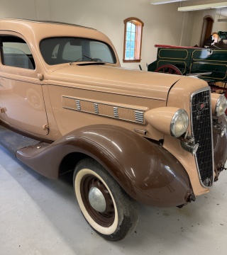 1937 REO Flying Cloud