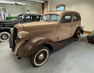 1937 REO Flying Cloud