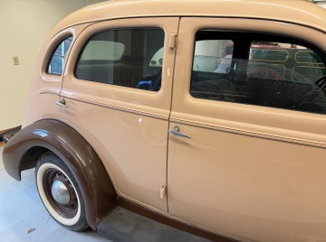 1937 REO Flying Cloud