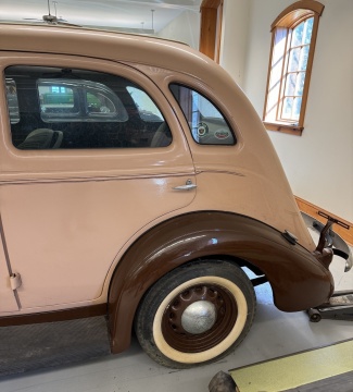 1937 REO Flying Cloud