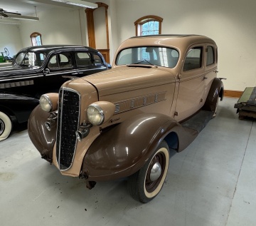 1937 REO Flying Cloud