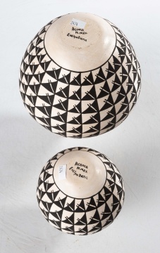 Two Evelyn Ortiz, Acoma Pots