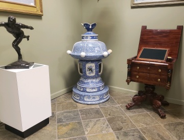 Japanese Blue & White Porcelain Garden Pagoda