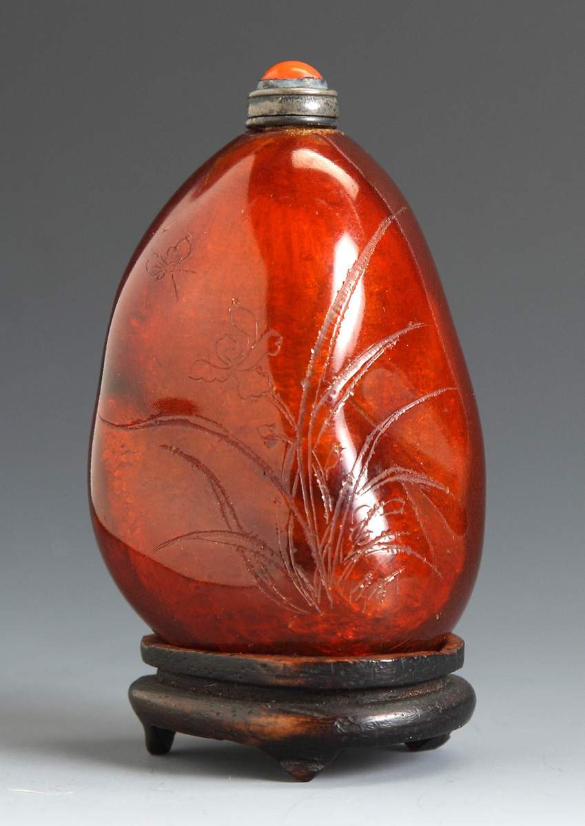 Amber Snuff Bottle | Cottone Auctions