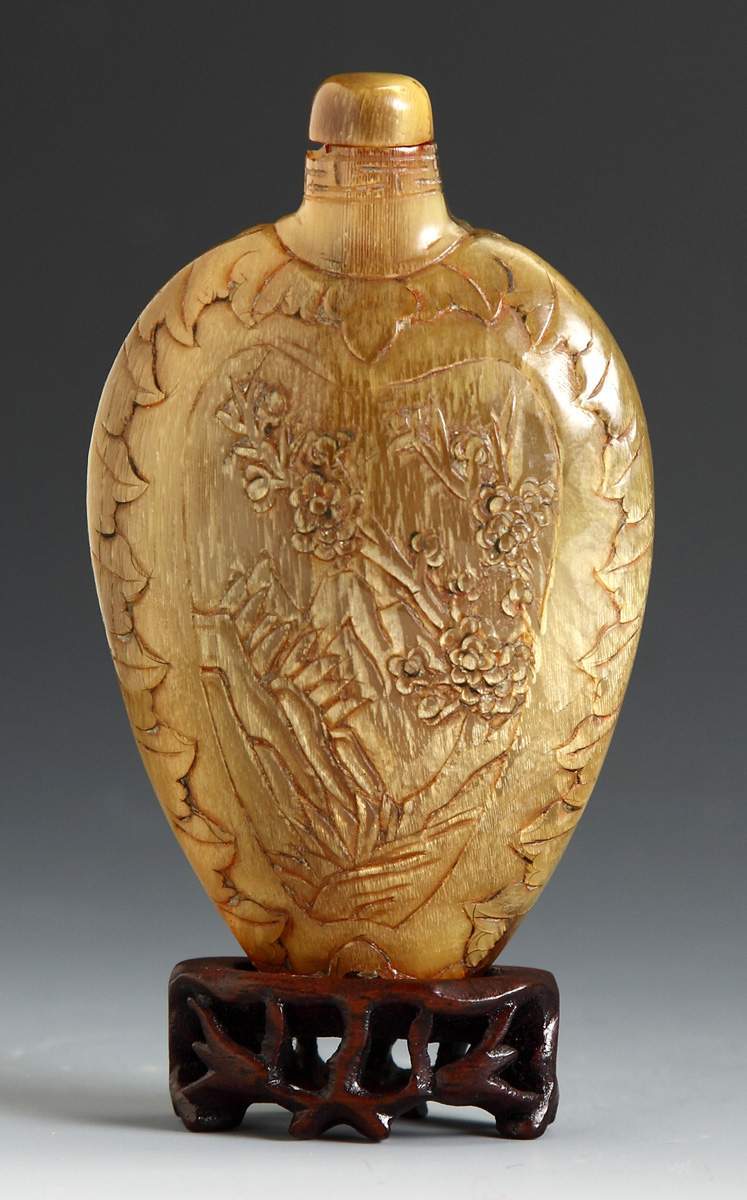 Carved Horn Snuff Bottle | Cottone Auctions