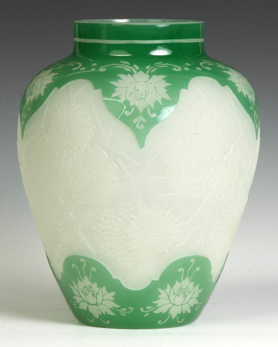 Steuben Green Jade Over Alabaster Acid Etched Vase Cottone Auctions