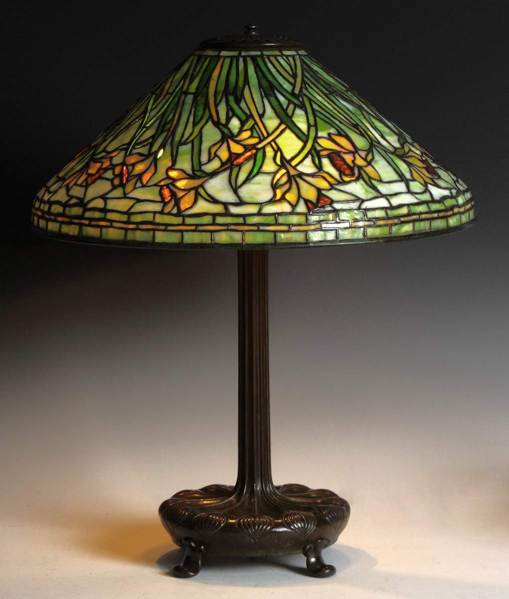 daffodil tiffany lamp